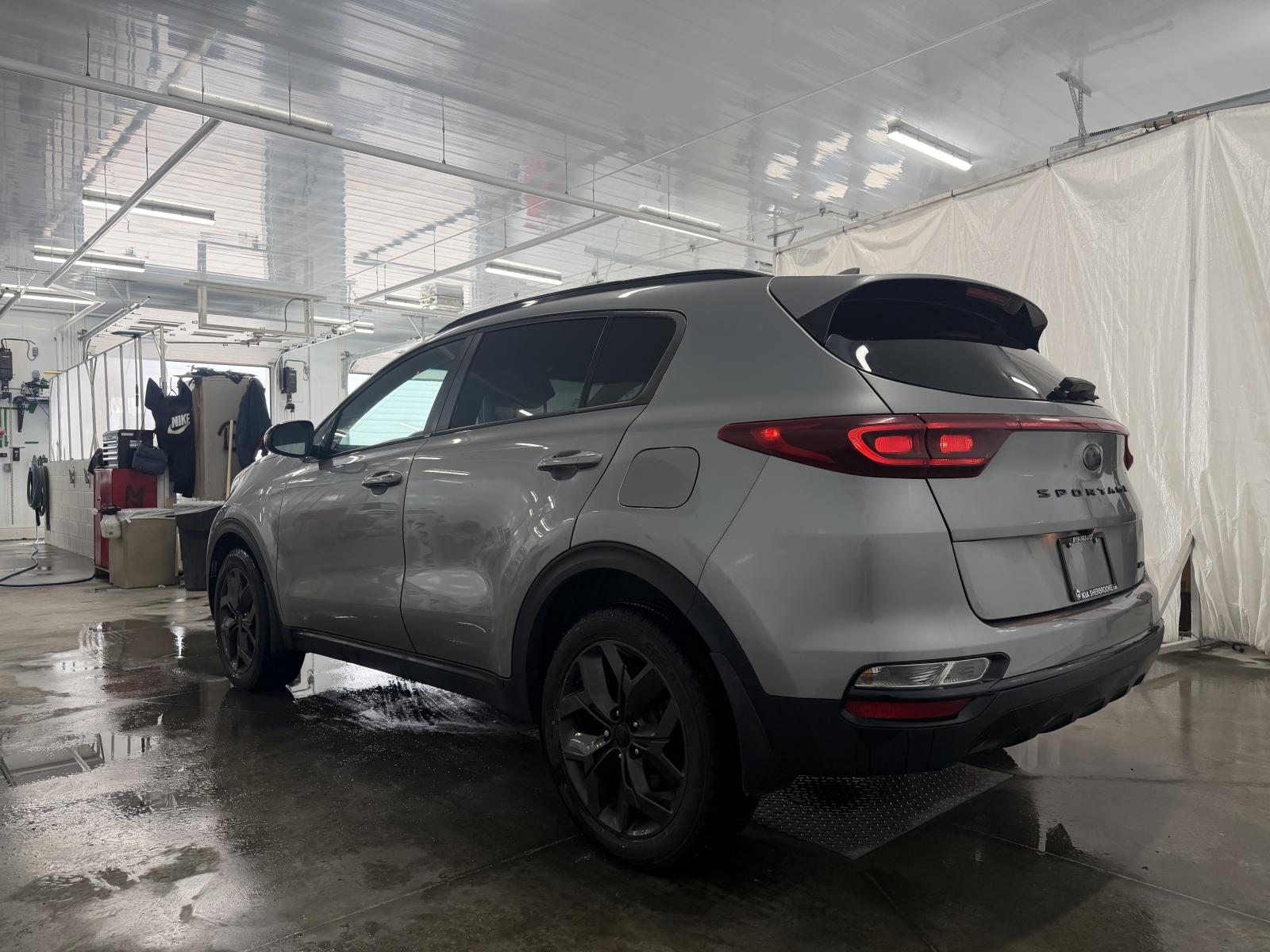 Kia Sportage LX Nightsky AWD 2022 — photo 4