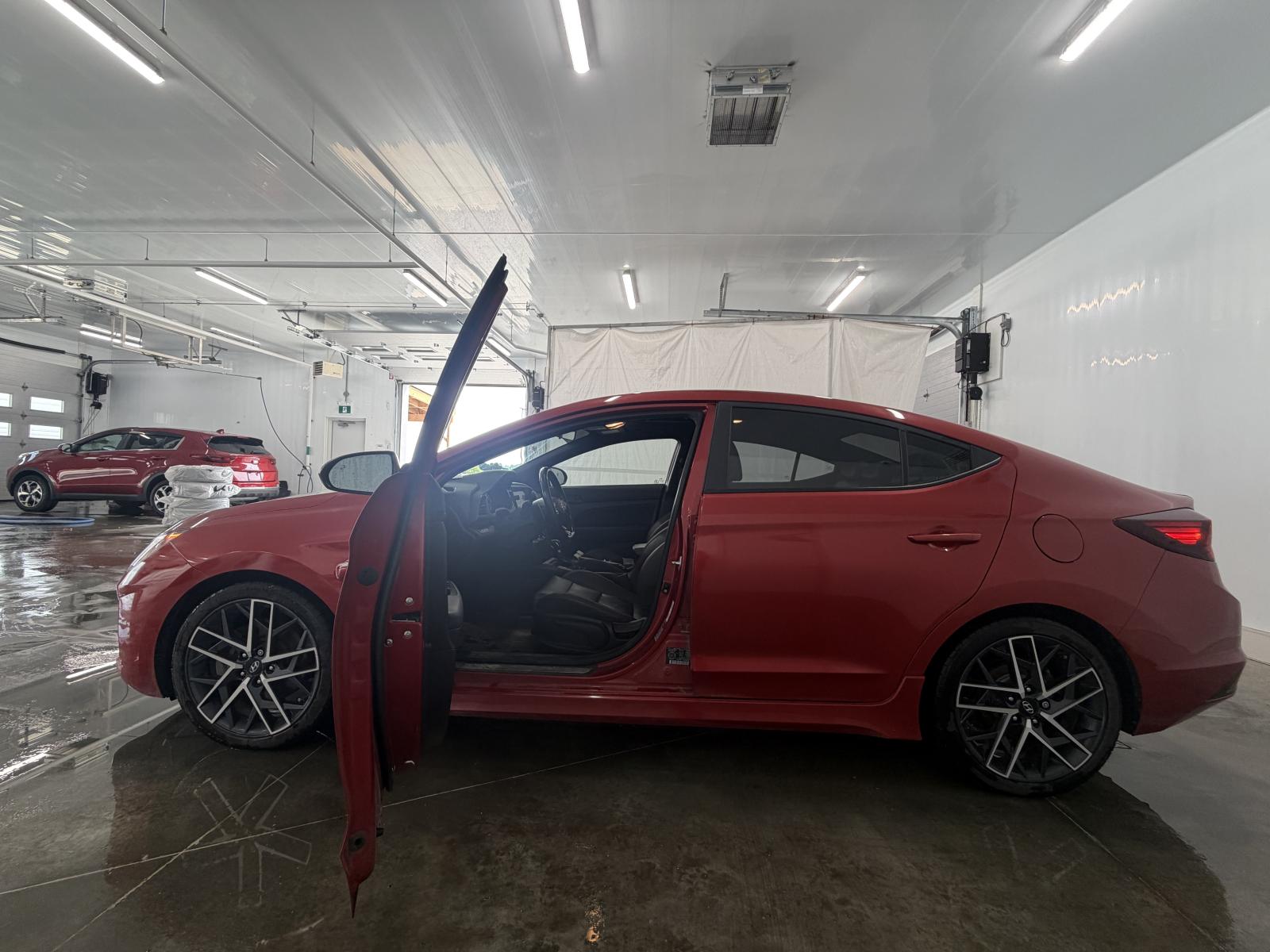 Hyundai Elantra Sport 2020 — photo 3