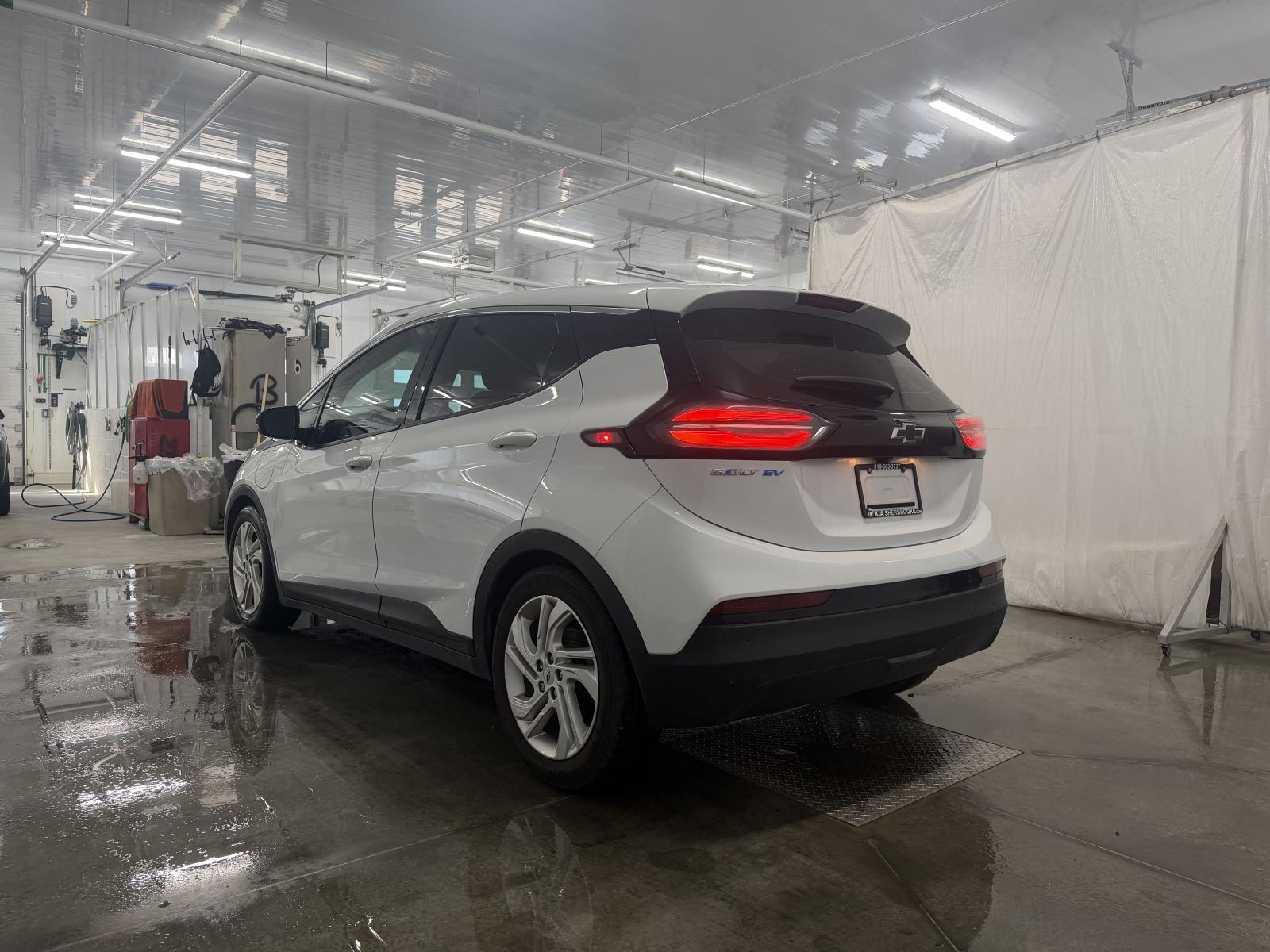 Chevrolet Bolt EV LT 2023 — photo 4