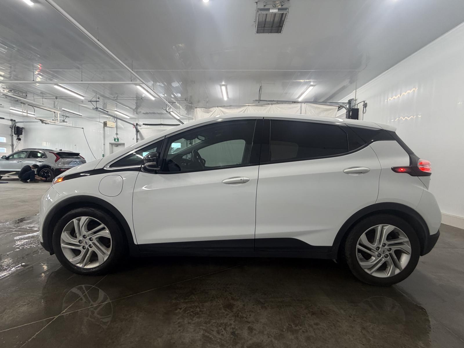 Chevrolet Bolt EV LT 2023 — photo 2