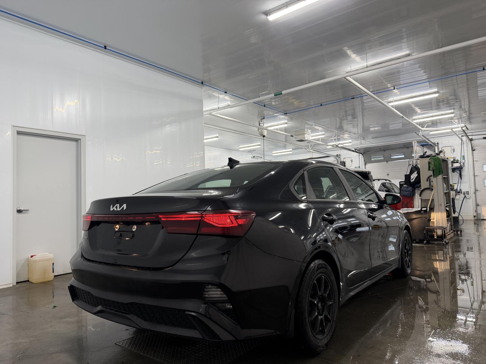 Kia Forte LX 2022 — photo 7