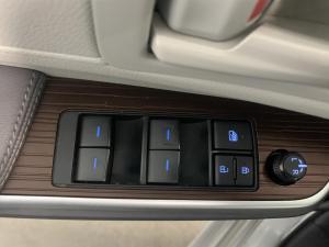 Thumbnail 12 Toyota Sienna LE 2024
