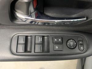 Miniature 17 Honda HR-V LX 2016