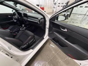 Miniature 11 Kia Forte5 GT 2022