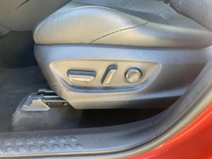 Miniature 18 Toyota C-HR Limited 2021