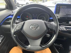 Miniature 19 Toyota C-HR LE 2021