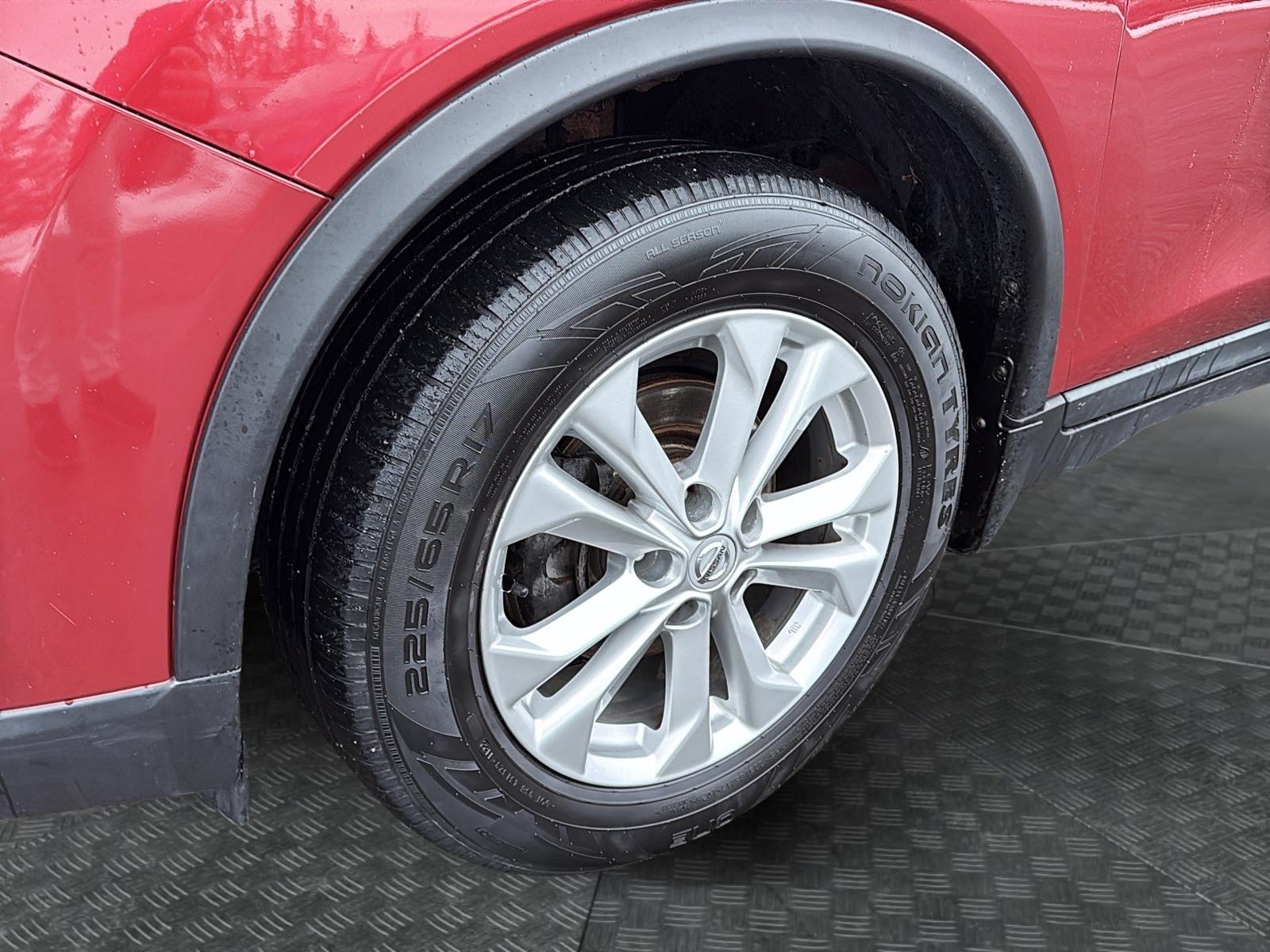 Image 10 Nissan Rogue SV Special Edition 2016