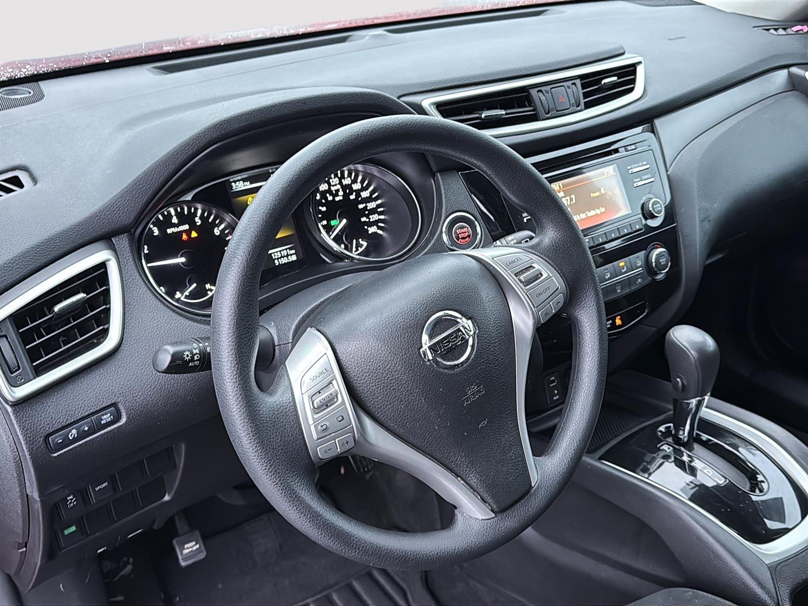 Image 13 Nissan Rogue SV Special Edition 2016