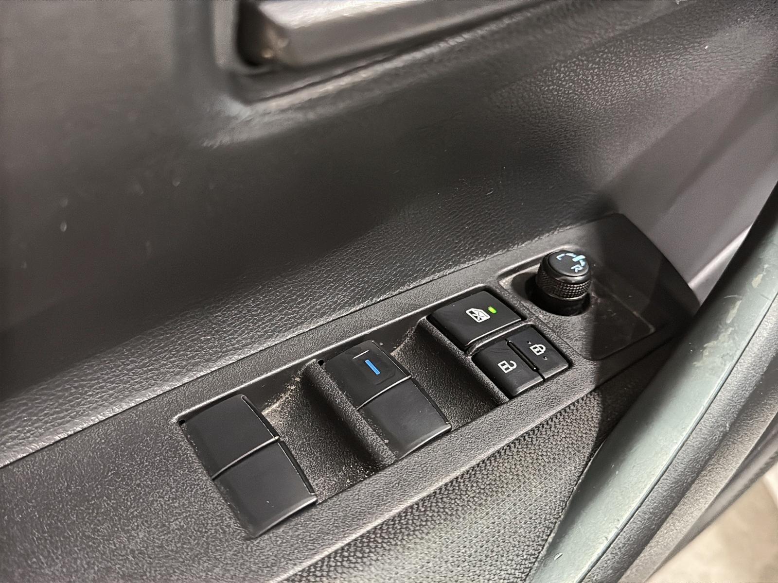 Image 13 Toyota Corolla L 2022