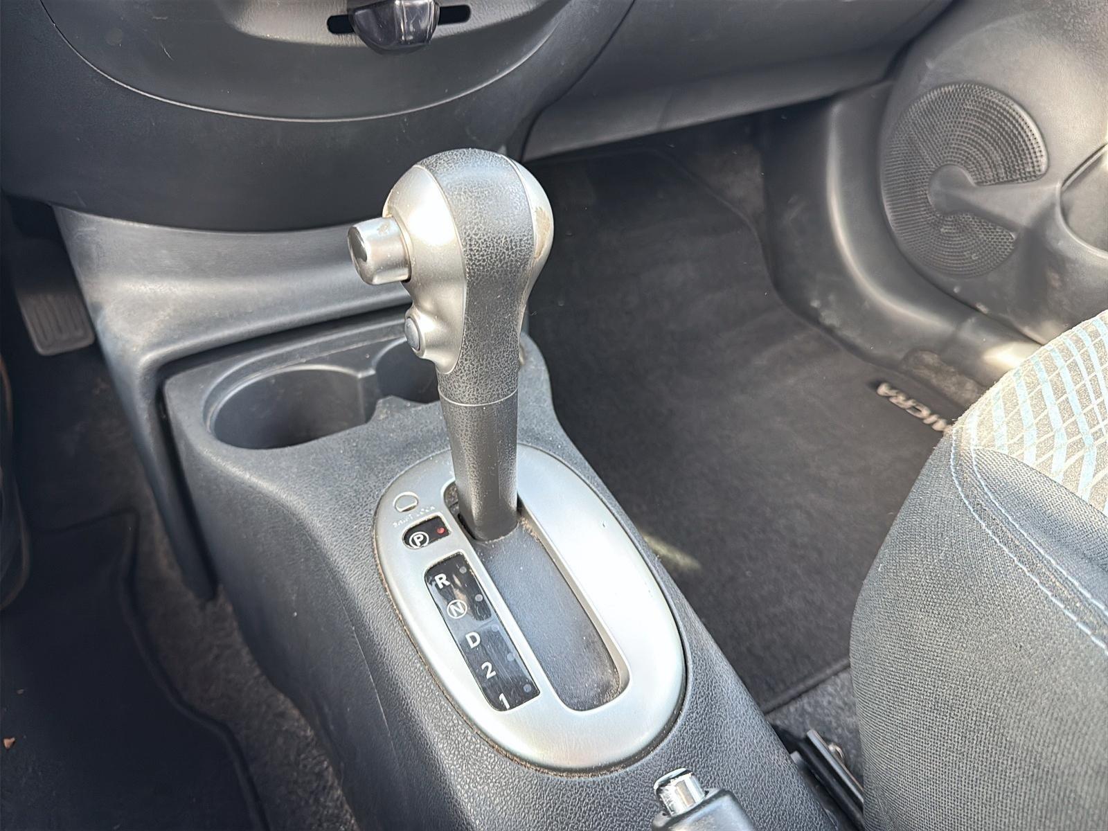 Image 21 Nissan Micra SR 2015