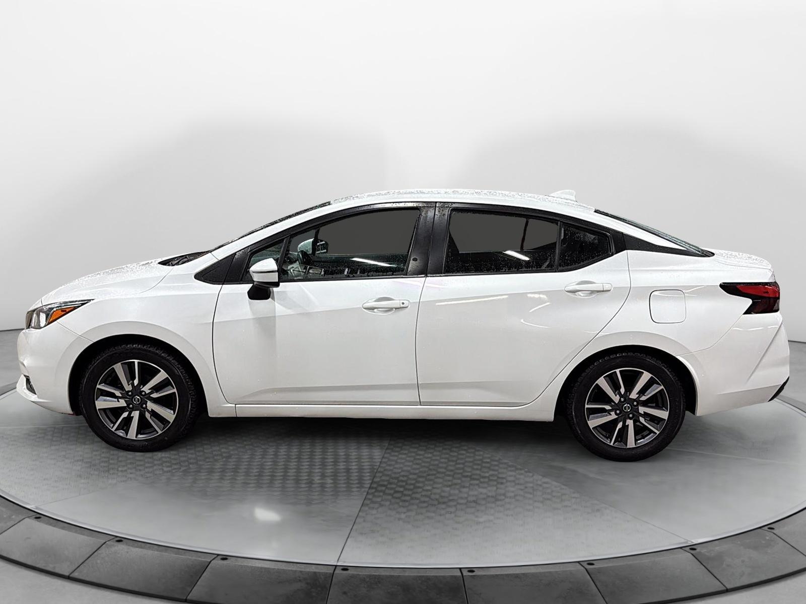 Nissan Versa SV 2021 — photo 2