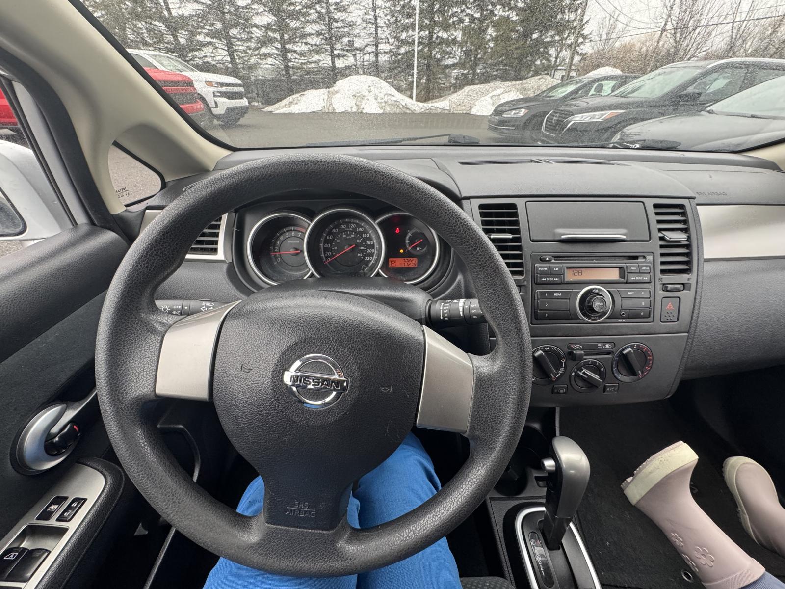 Image 6 Nissan Versa S 2012