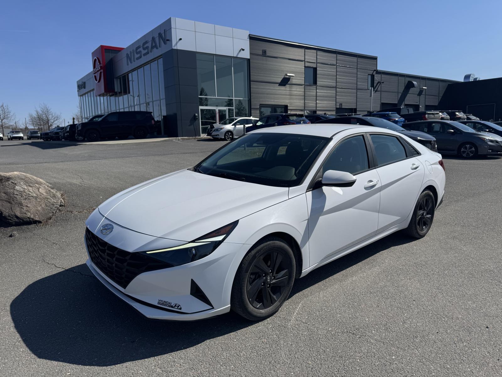 Image 2 Hyundai Elantra Preferred 2023