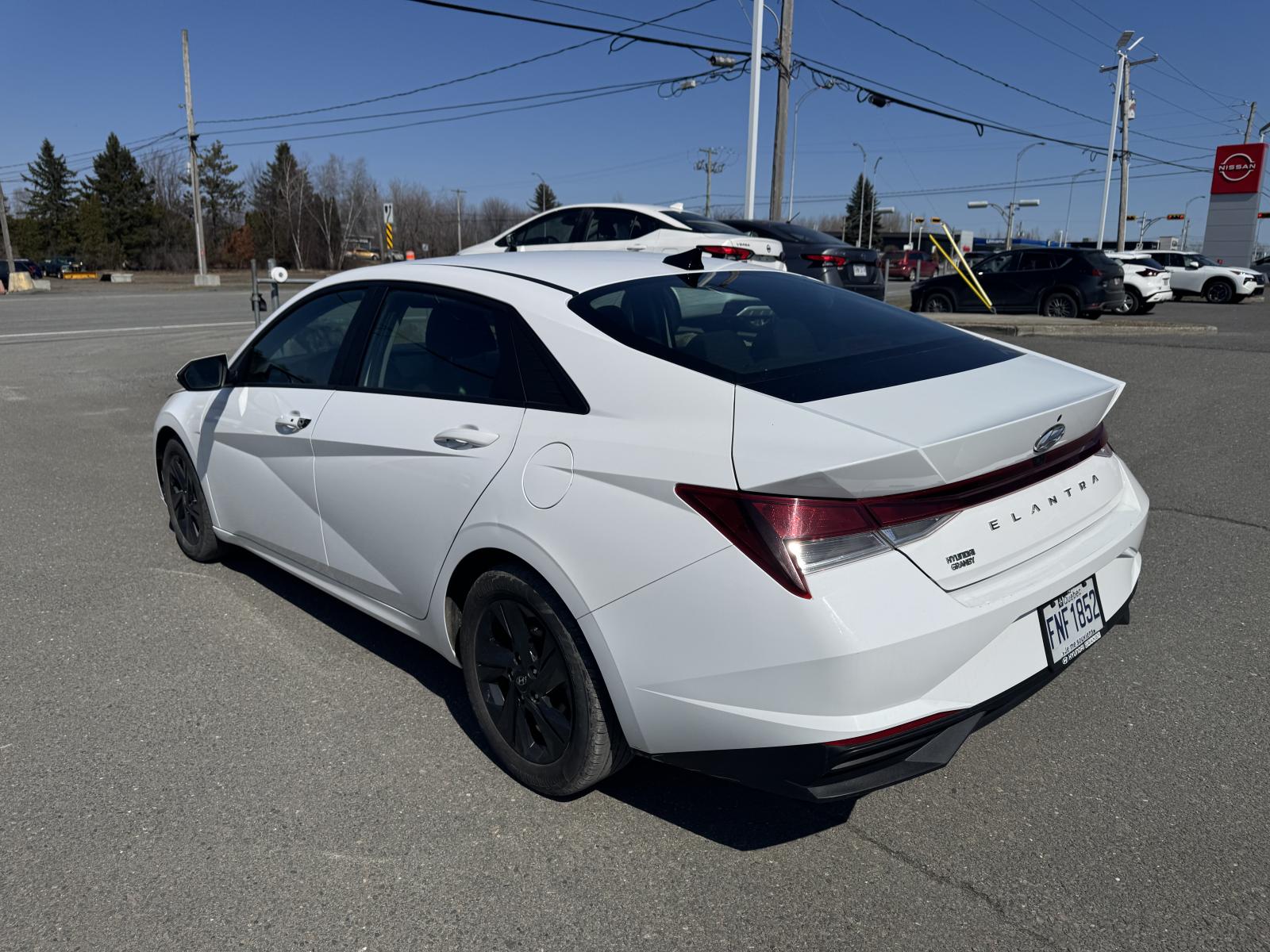 Image 4 Hyundai Elantra Preferred 2023