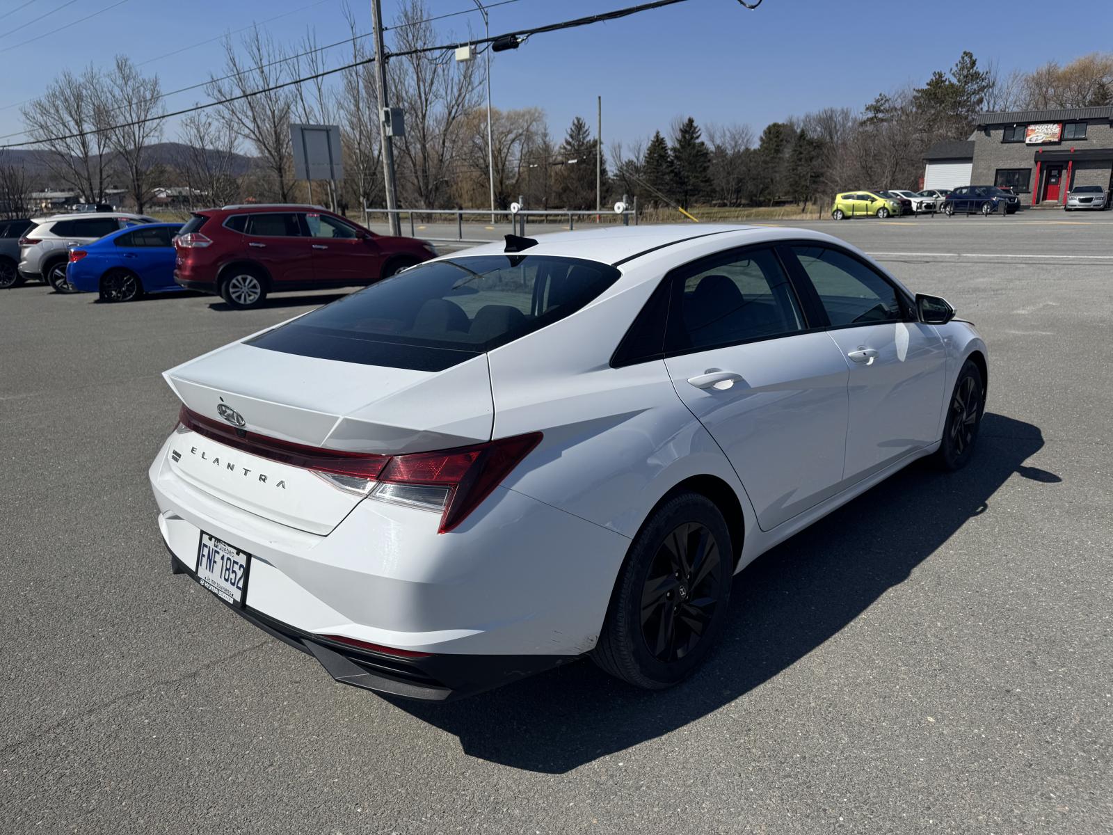 Image 3 Hyundai Elantra Preferred 2023