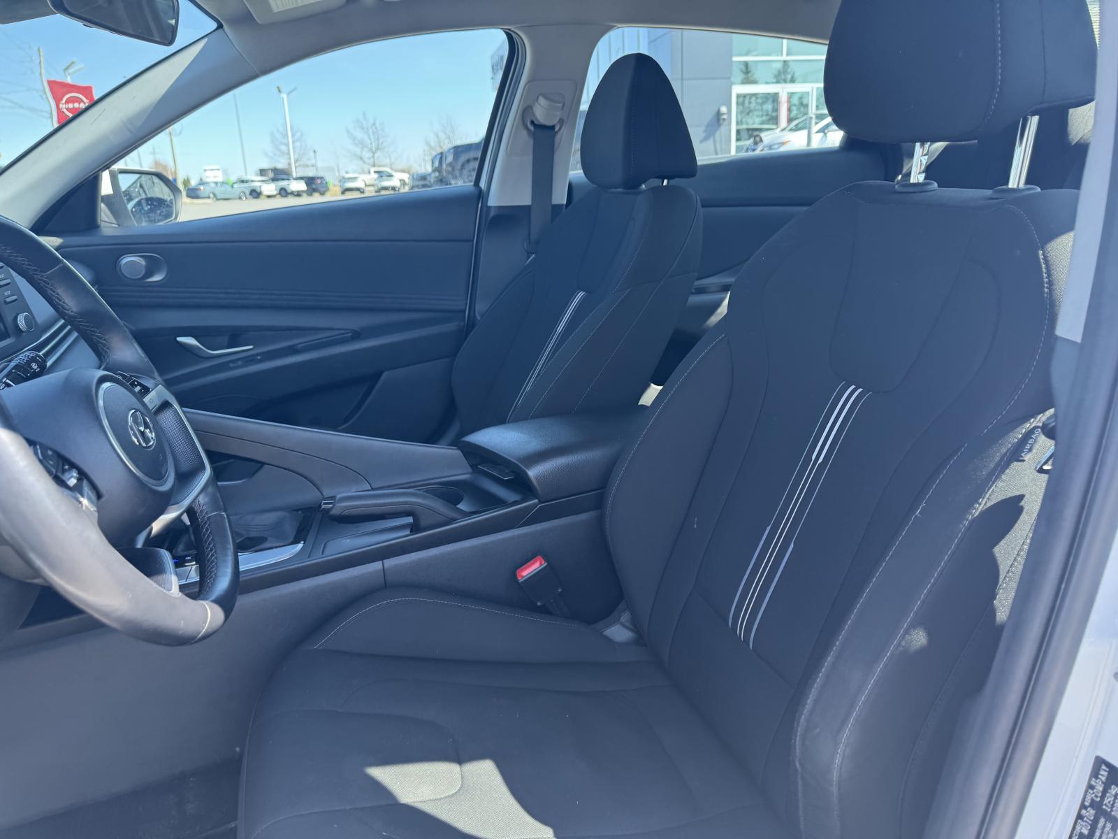 Image 5 Hyundai Elantra Preferred 2023