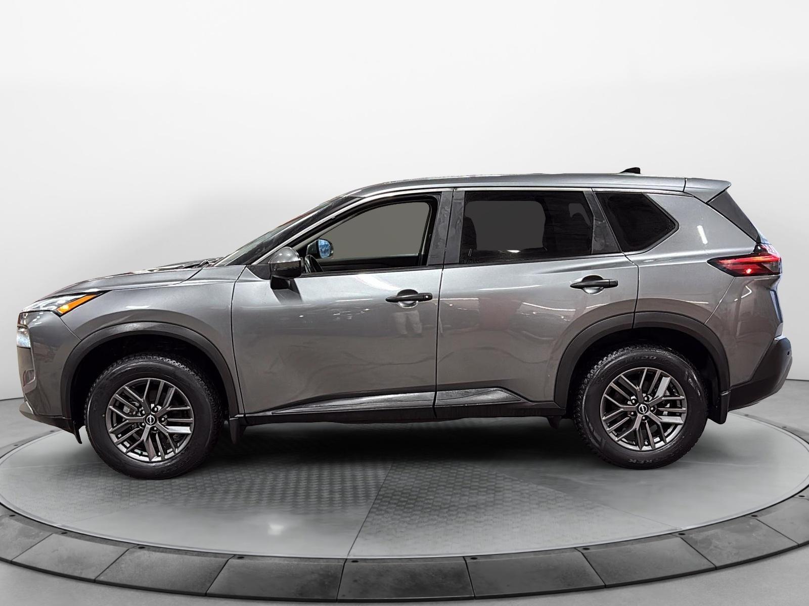 Nissan Rogue S 2023 — photo 3