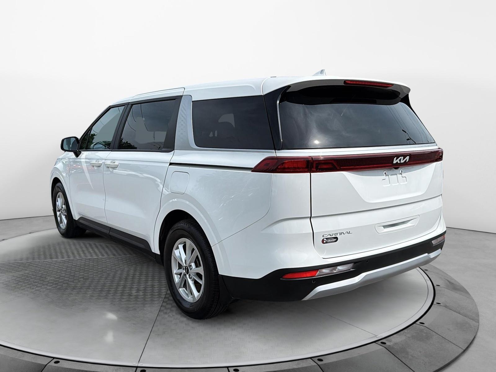 Kia Carnival LX 2024 — photo 3