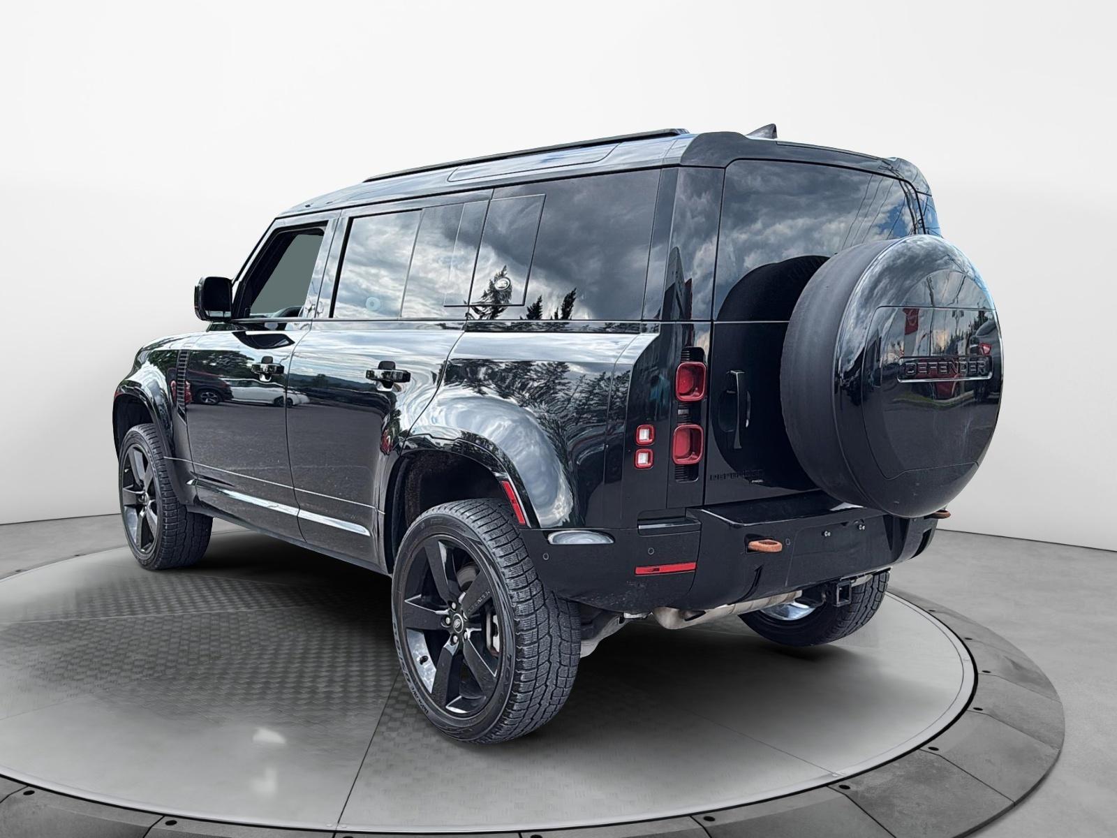 Land Rover Defender 110 X-Dynamic SE P400 2023 — photo 3