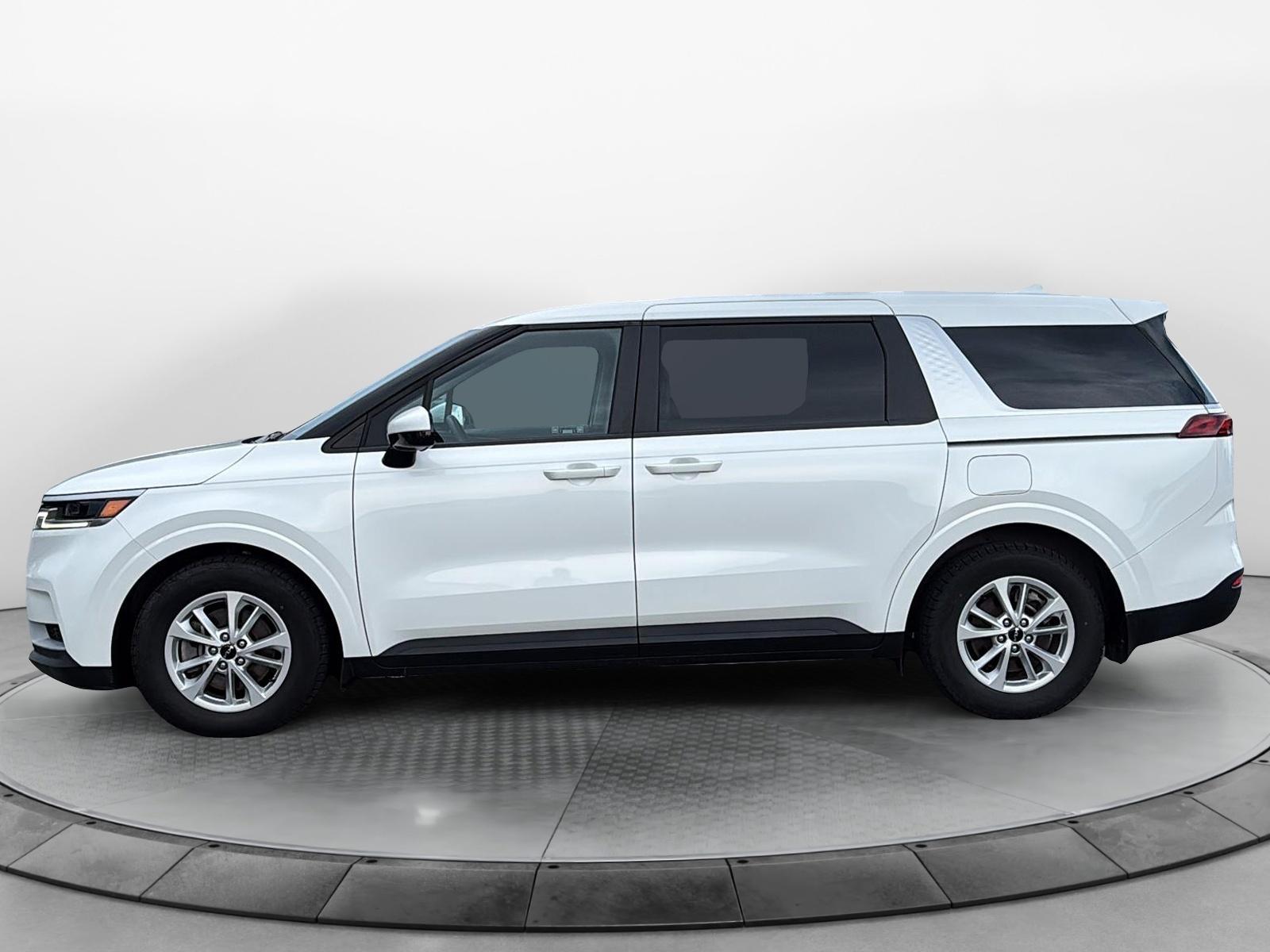 Kia Carnival LX 2024 — photo 2