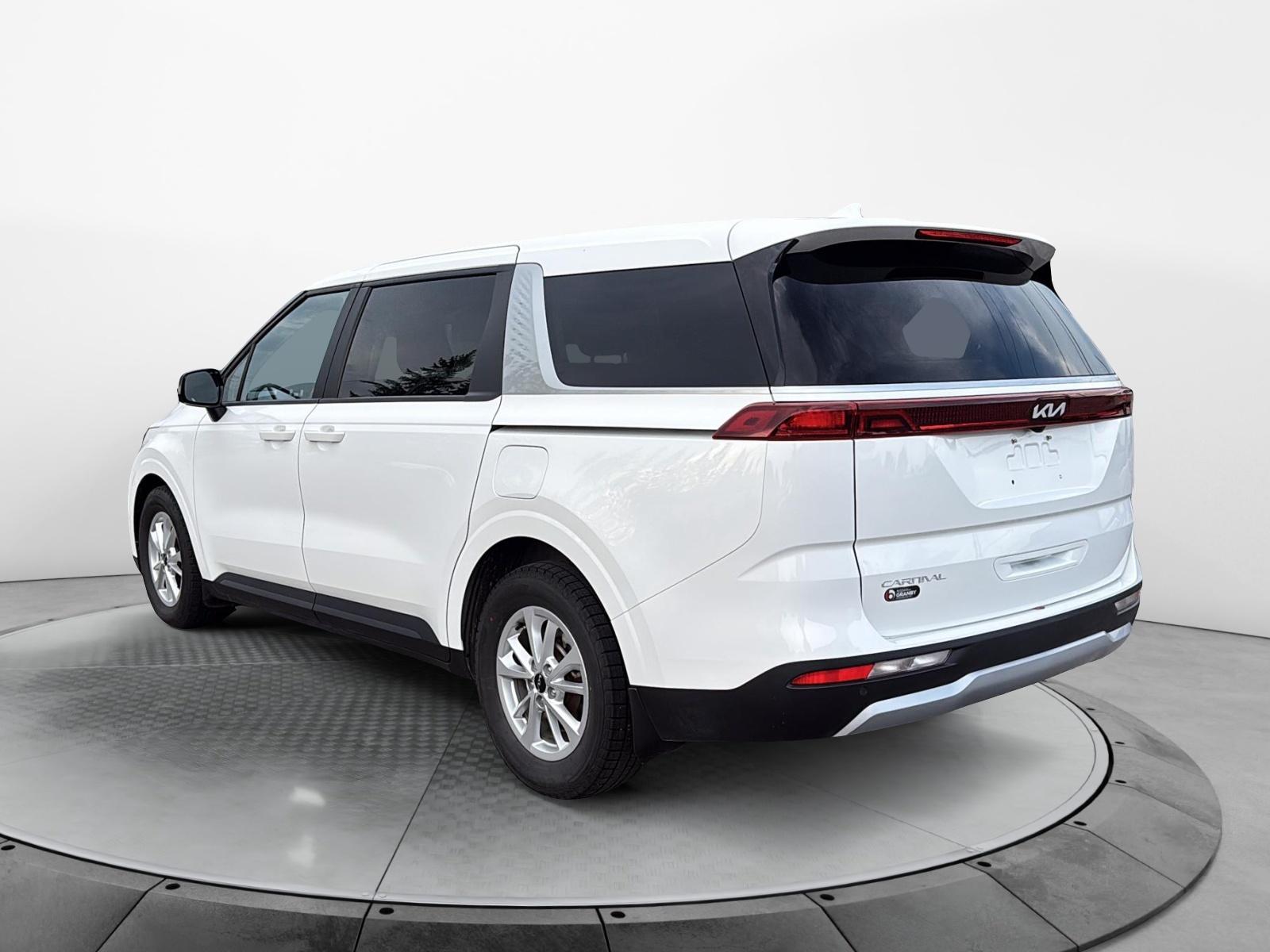 Kia Carnival LX 2024 — photo 3