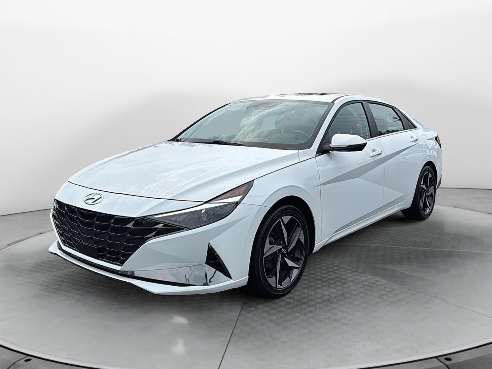 Hyundai Elantra Hybrid Luxury 2023