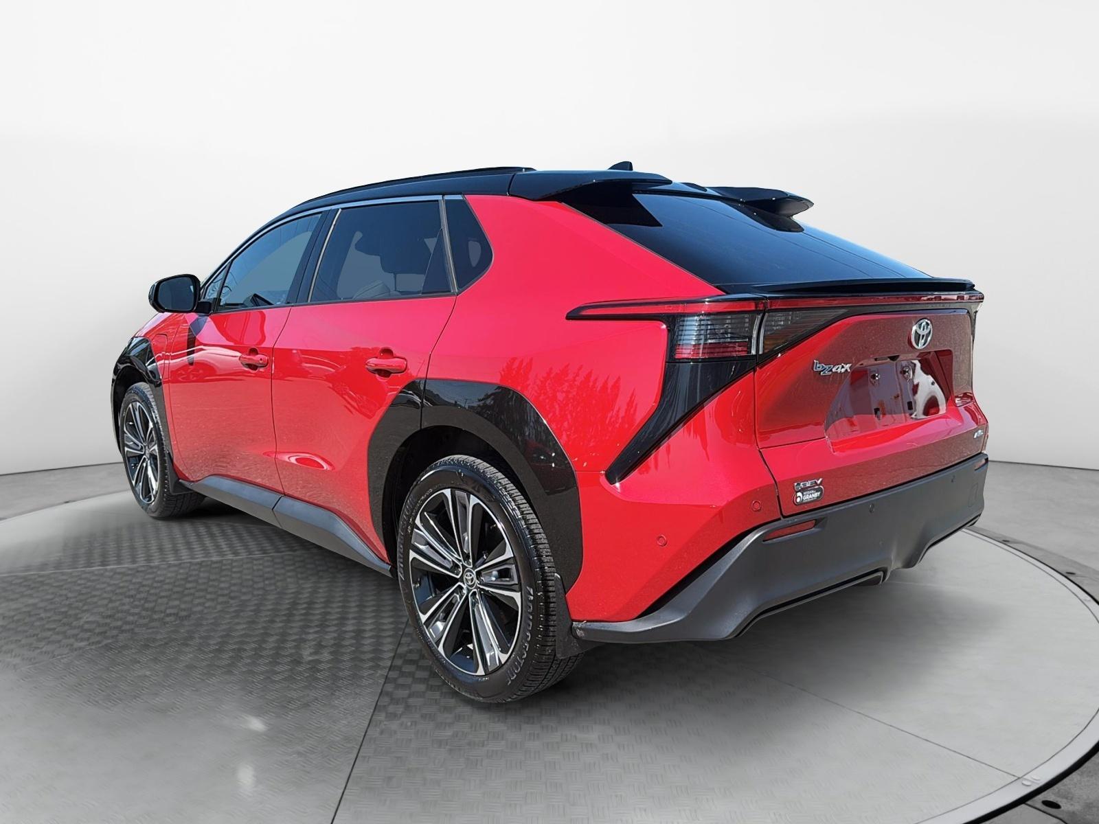 Toyota BZ4X XLE 2024 — photo 3