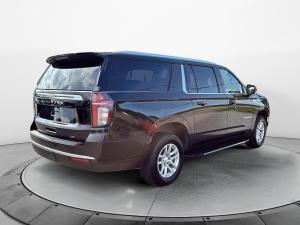 Miniature 5 Chevrolet Suburban 1500 LT 2023