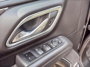 Miniature 10 Chevrolet Suburban 1500 LT 2023