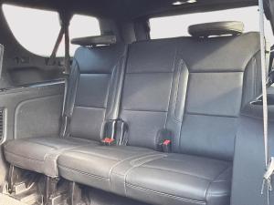 Miniature 22 Chevrolet Suburban 1500 LT 2023