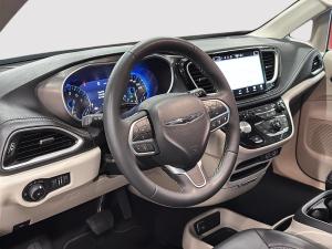 Miniature 12 Chrysler Pacifica Touring L 2023