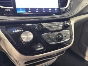 Miniature 17 Chrysler Pacifica Touring L 2023