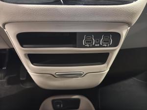 Miniature 18 Chrysler Pacifica Touring L 2023