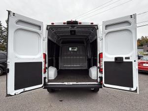Miniature 24 RAM 2500 ProMaster Tradesman 2025