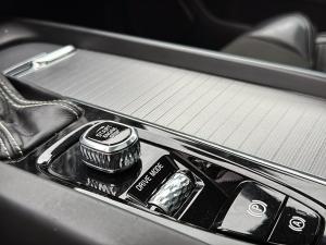 Miniature 22 Volvo XC60 R-Design 2018