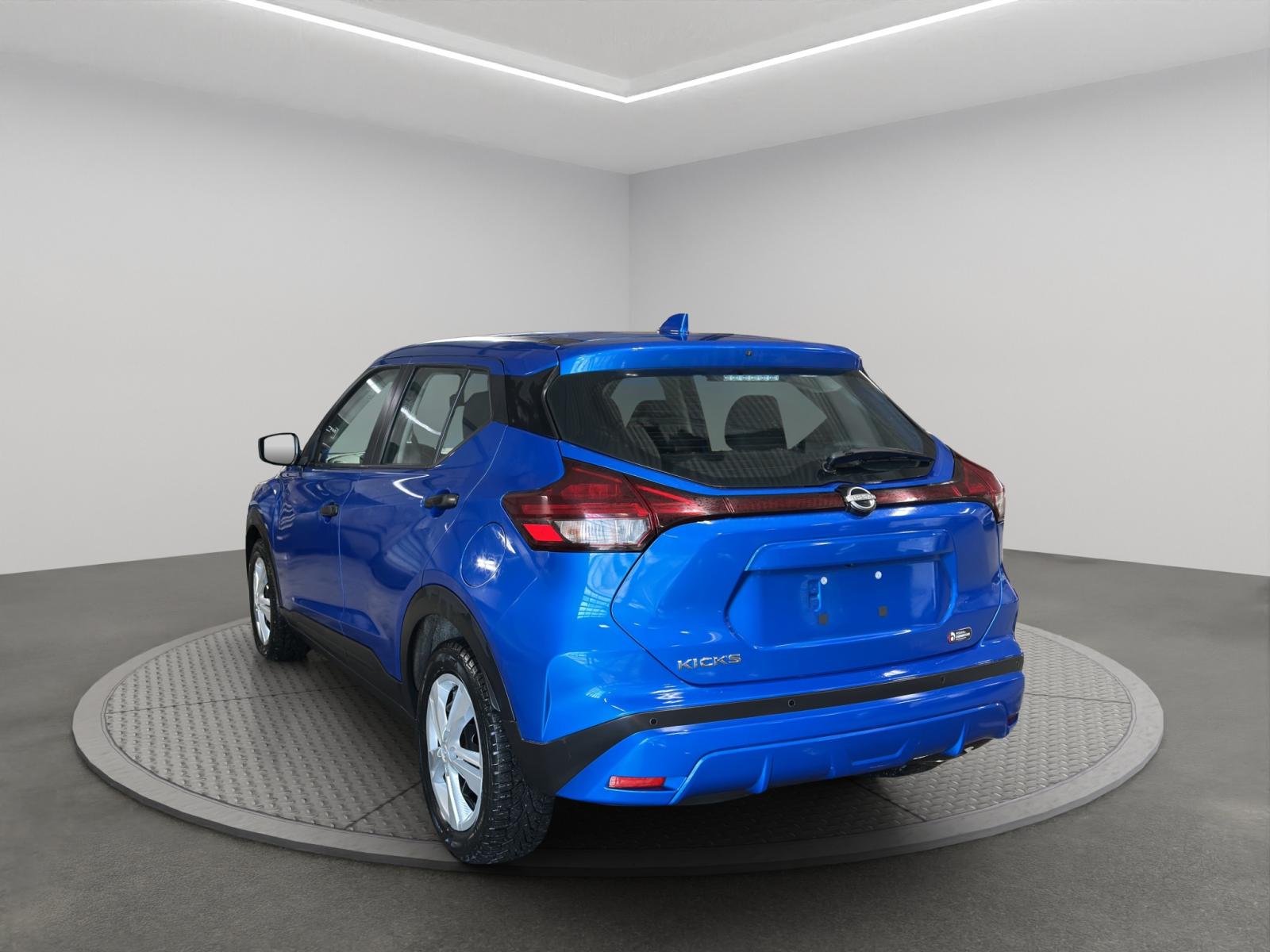 Image 3 Nissan Kicks S 2022