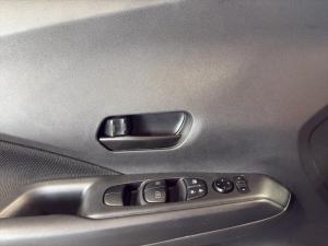 Miniature 13 Nissan Kicks S 2022
