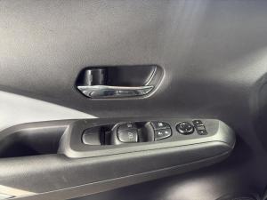 Miniature 15 Nissan Kicks SR 2022