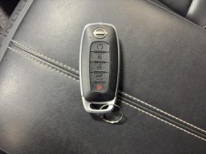 Miniature 16 Nissan Pathfinder SL 2024