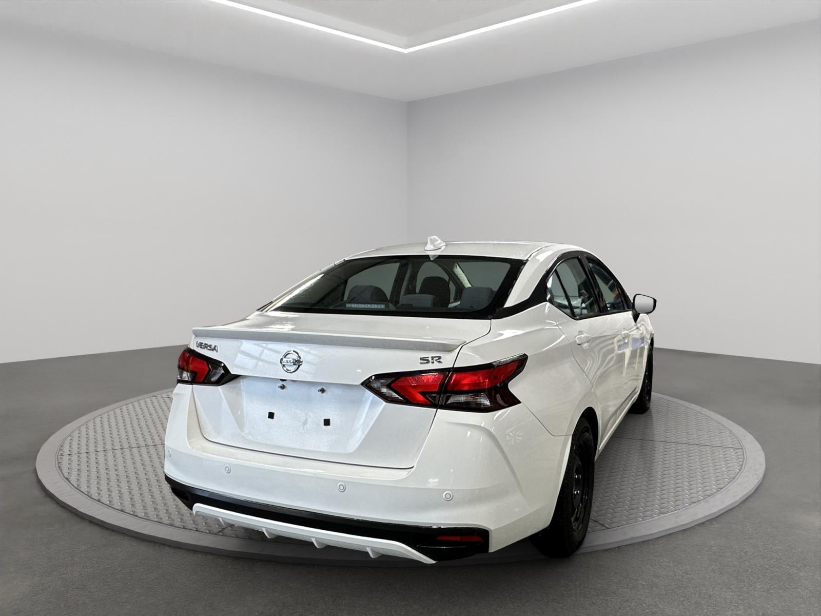 Image 5 Nissan Versa SR 2021