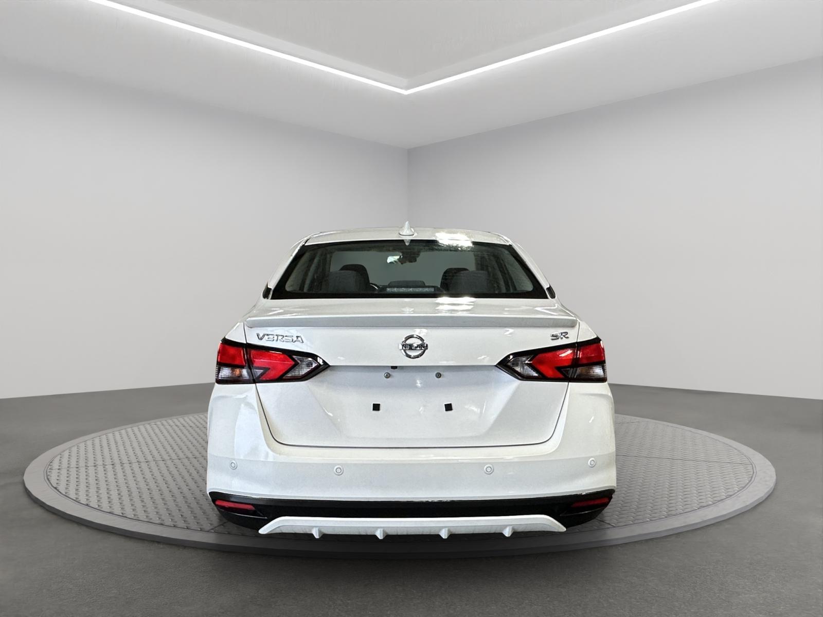 Image 4 Nissan Versa SR 2021