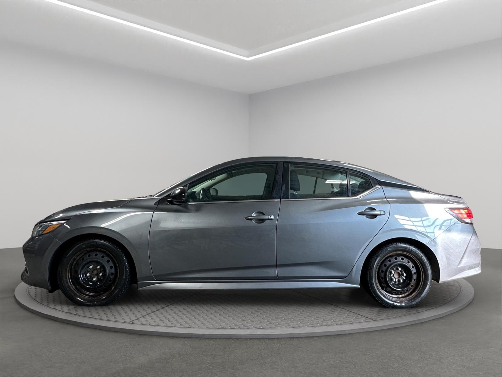 Image 2 Nissan Sentra SR 2020