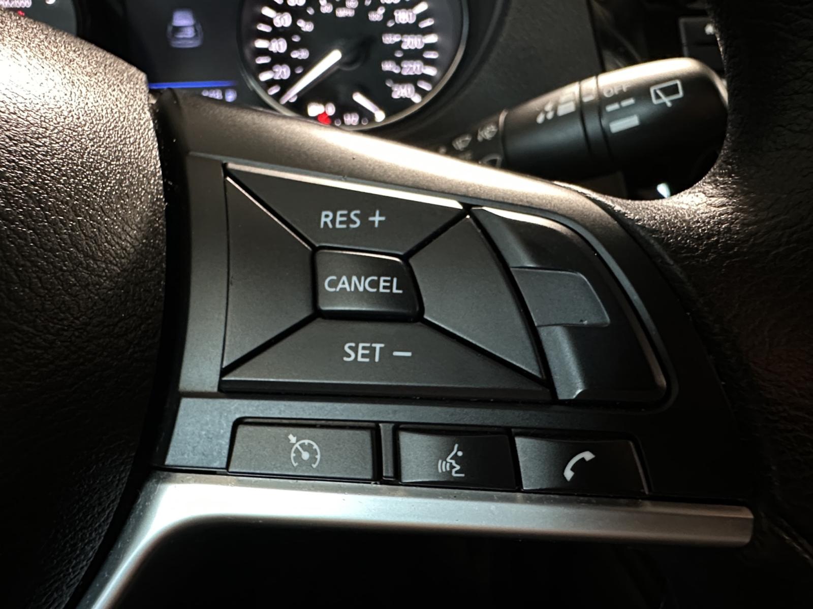 Image 15 Nissan Rogue S 2020