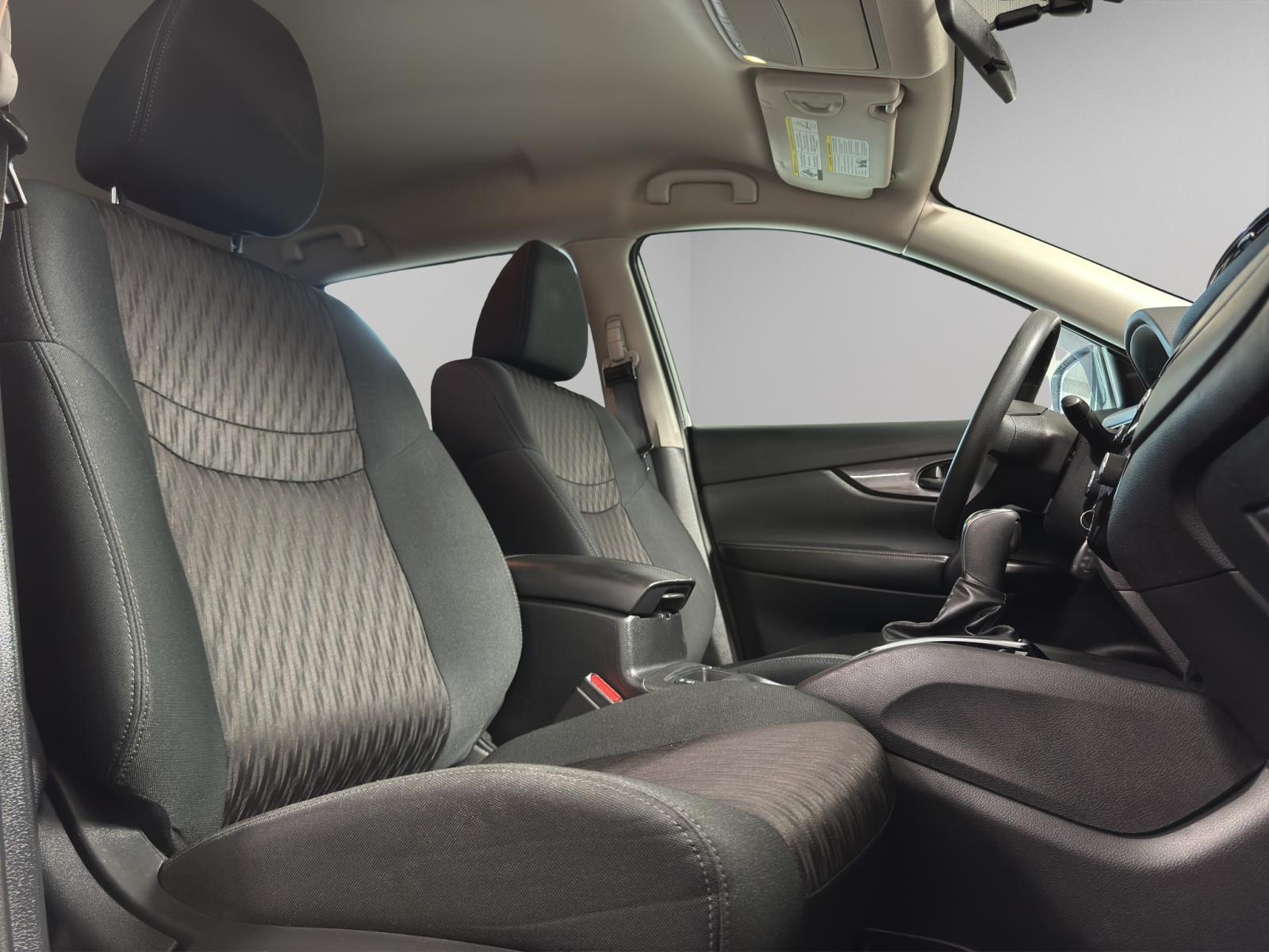 Image 10 Nissan Rogue S 2020