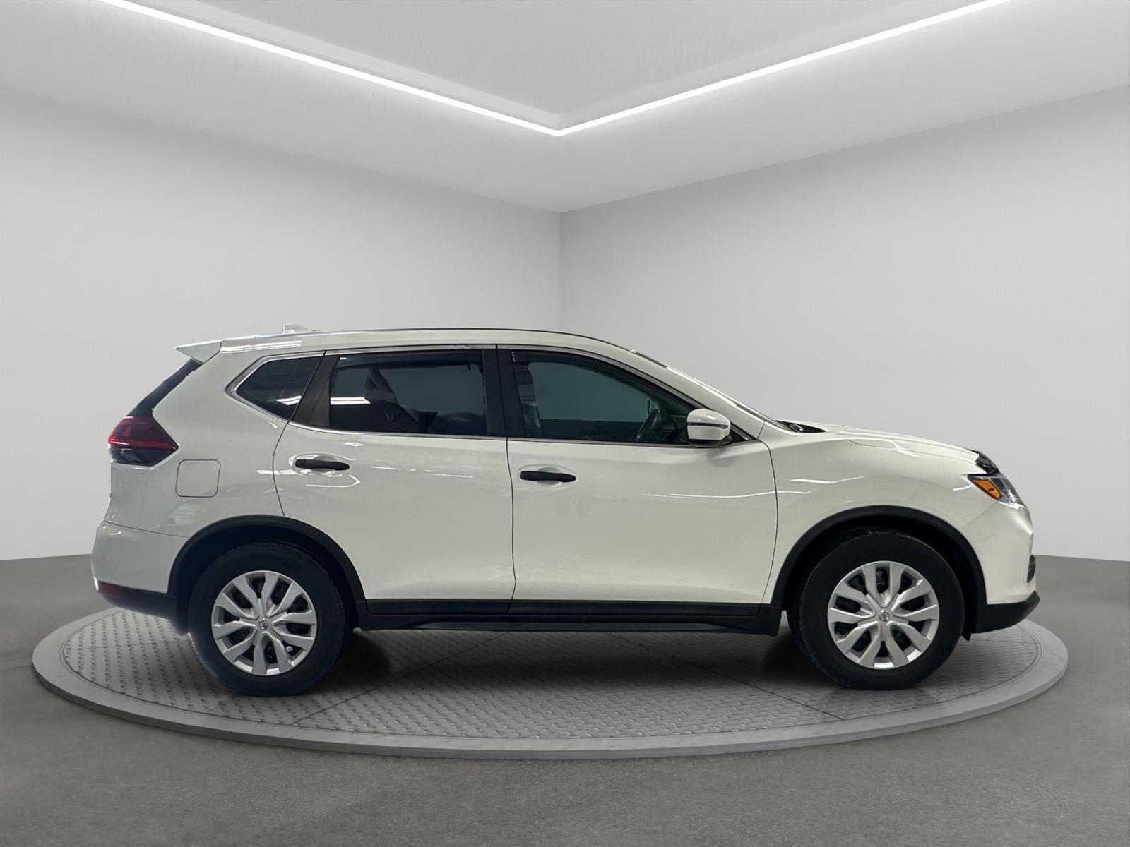 Image 6 Nissan Rogue S 2020