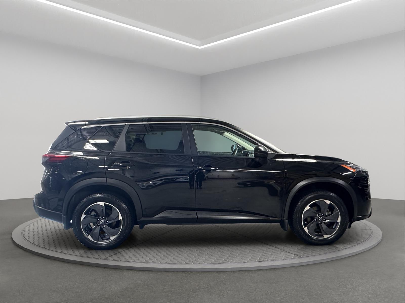 Image 6 Nissan Rogue SV Moonroof 2024