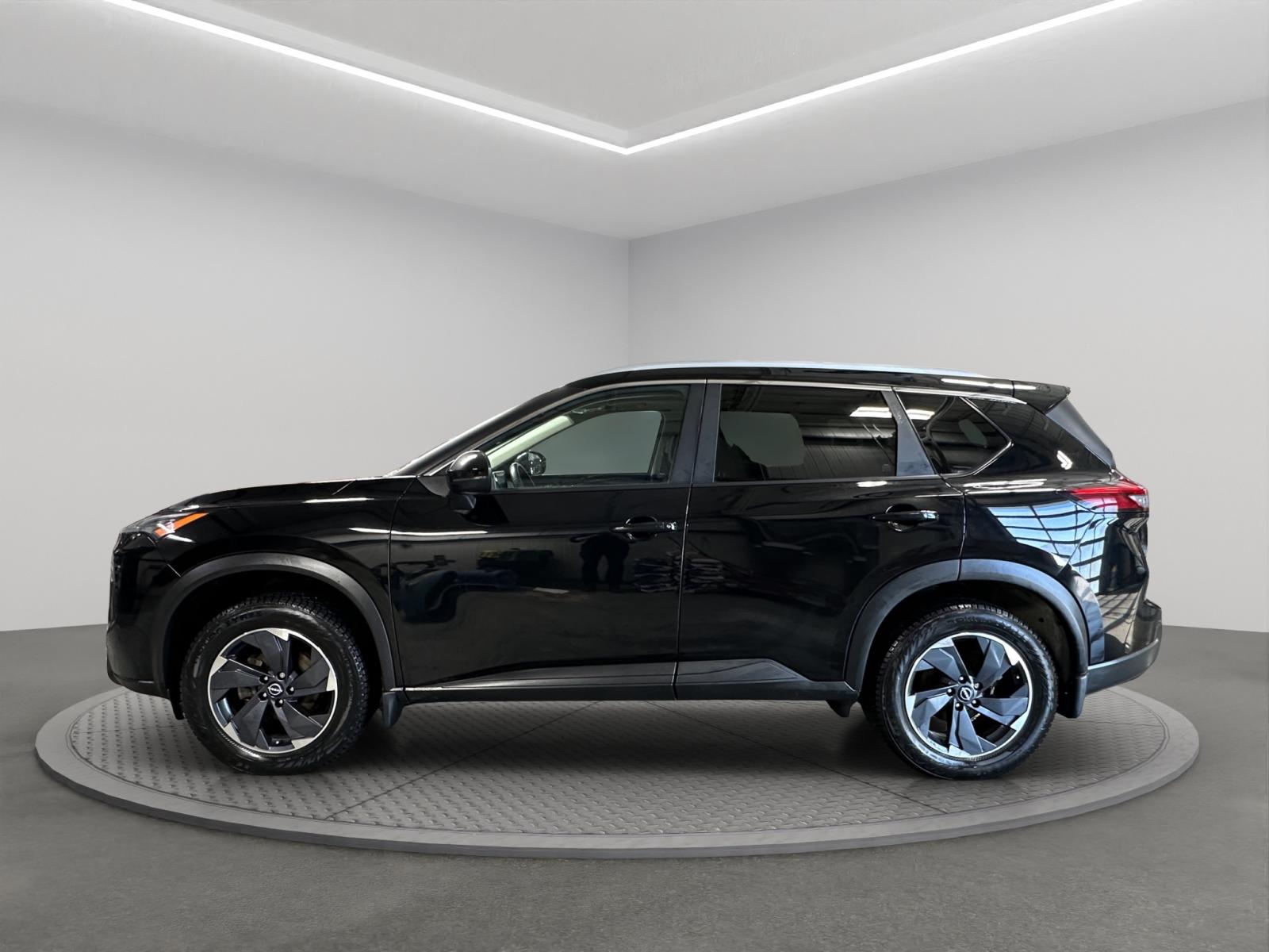 Image 2 Nissan Rogue SV Moonroof 2024