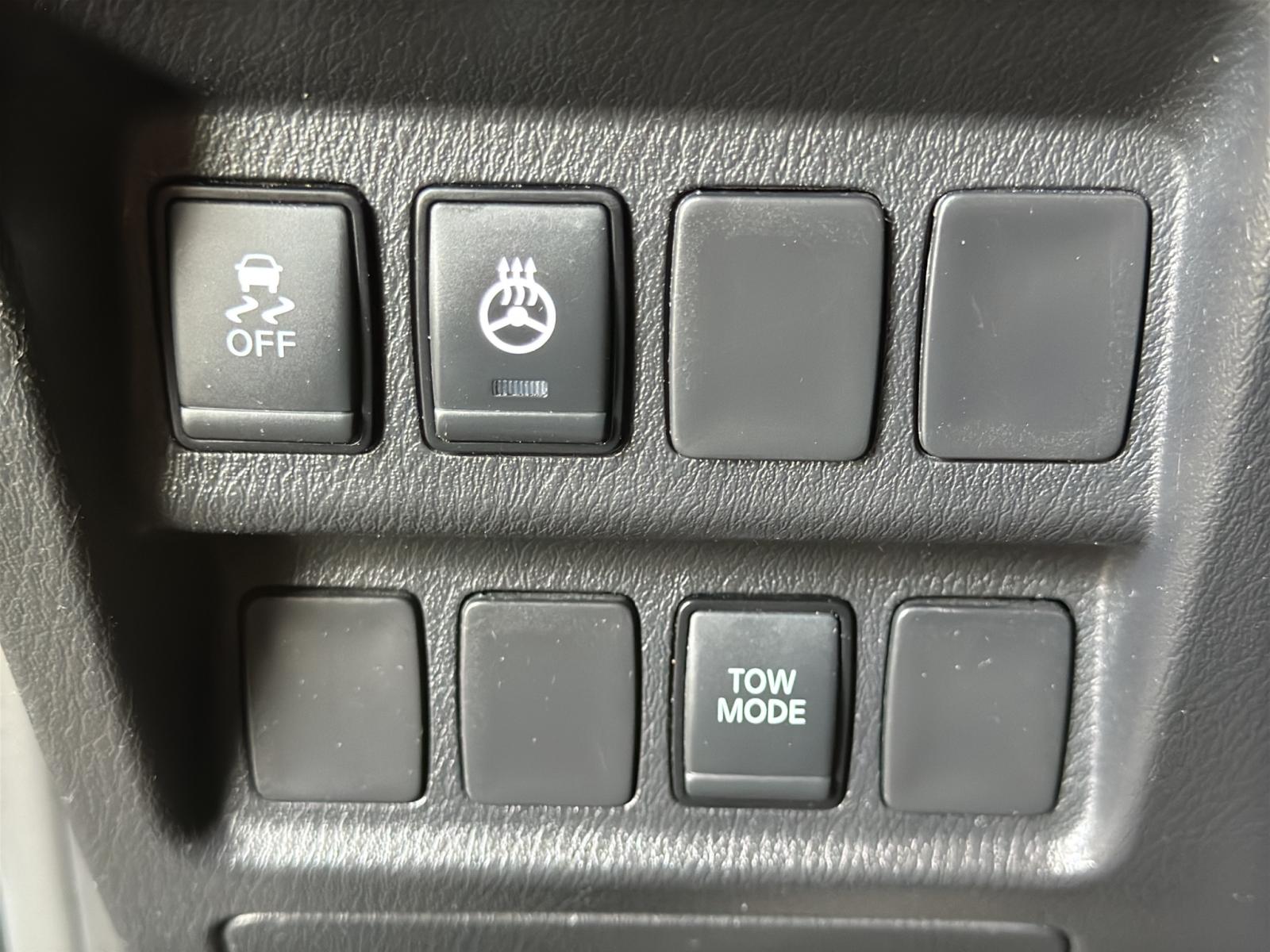 Image 19 Nissan Pathfinder SV 2017