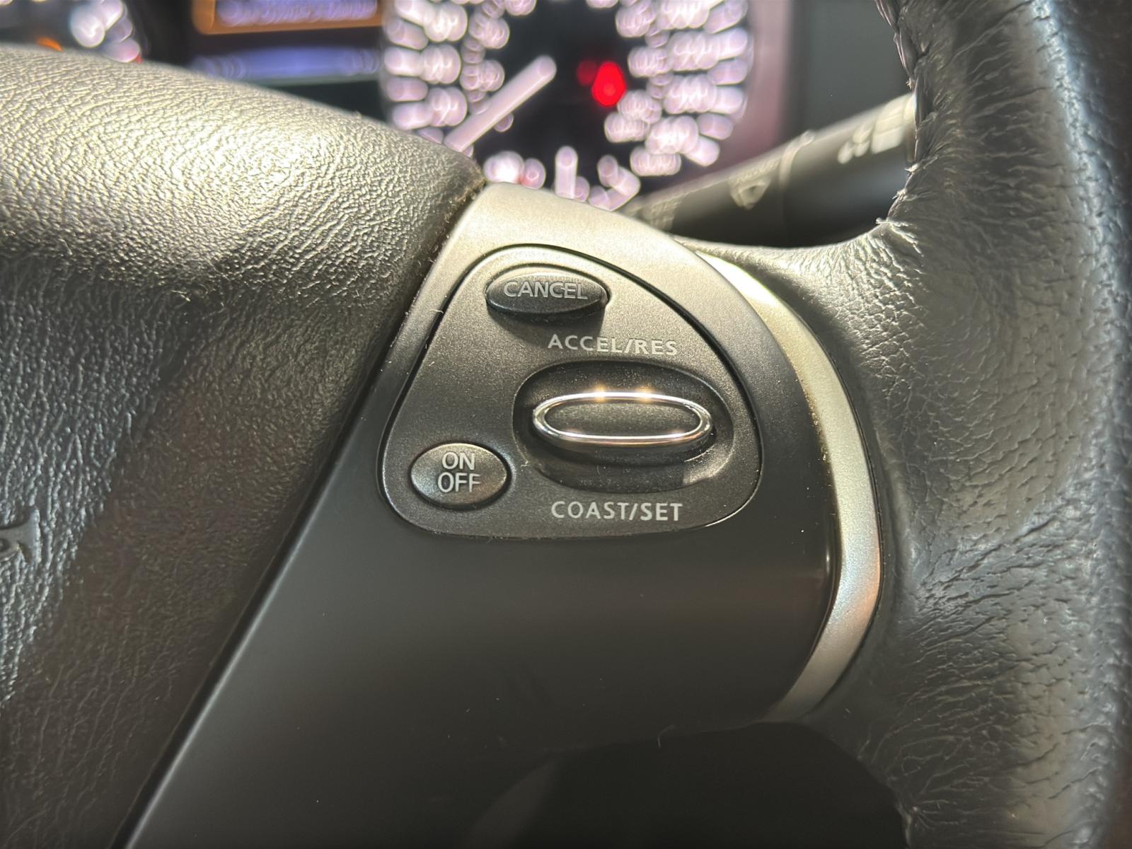 Image 15 Nissan Pathfinder SV 2017