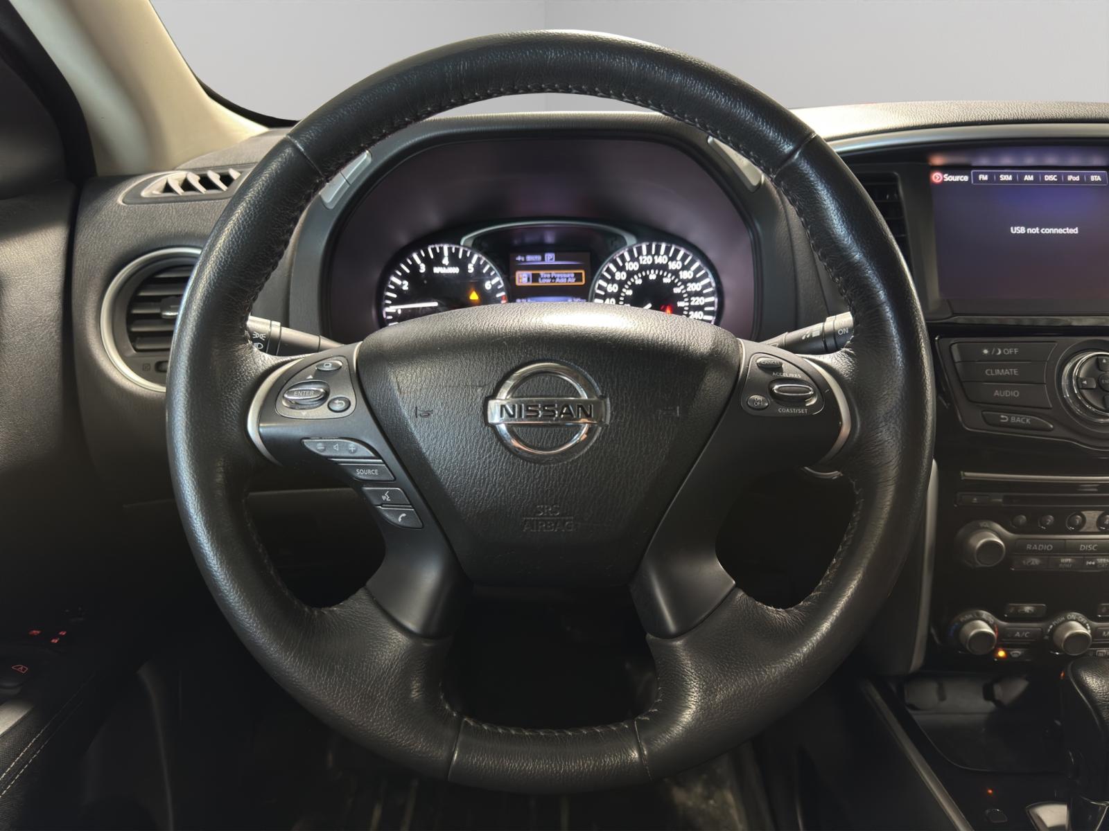 Image 14 Nissan Pathfinder SV 2017